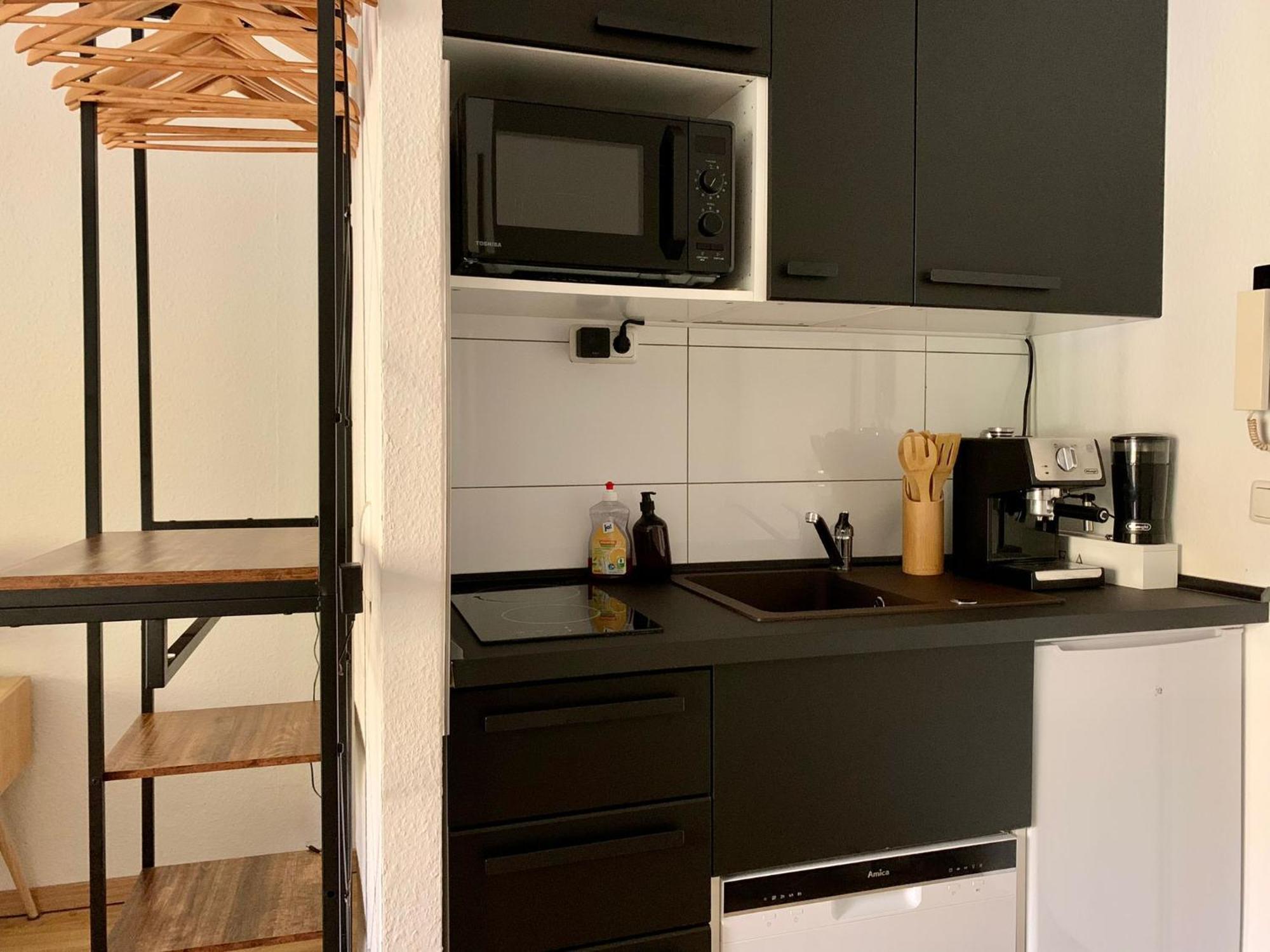 Sali - - Studioapartments Essen